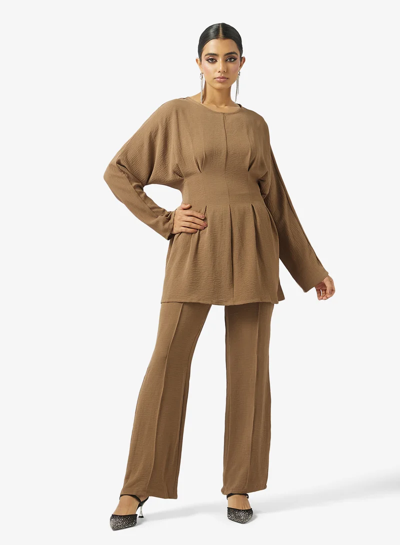 خزانة Peplum Top & Pant Set